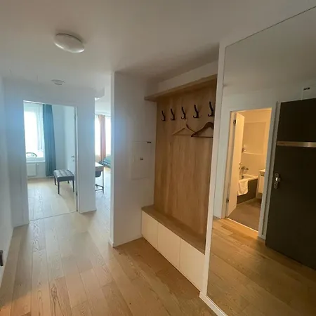 New Downtown Couple Minute From The Old Town Apartment Bratislava
