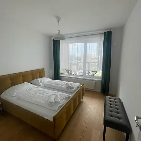 New Downtown Couple Minute From The Old Town Apartman *