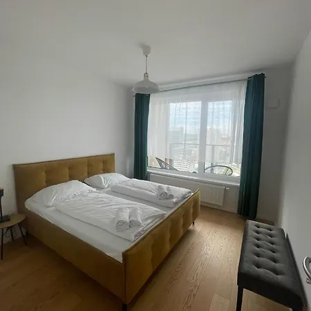 New Downtown Couple Minute From The Old Town Apartment